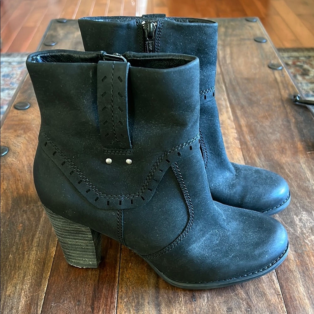 Clarks Black Heeled Boots with Chunky Heel Size 7 1/2